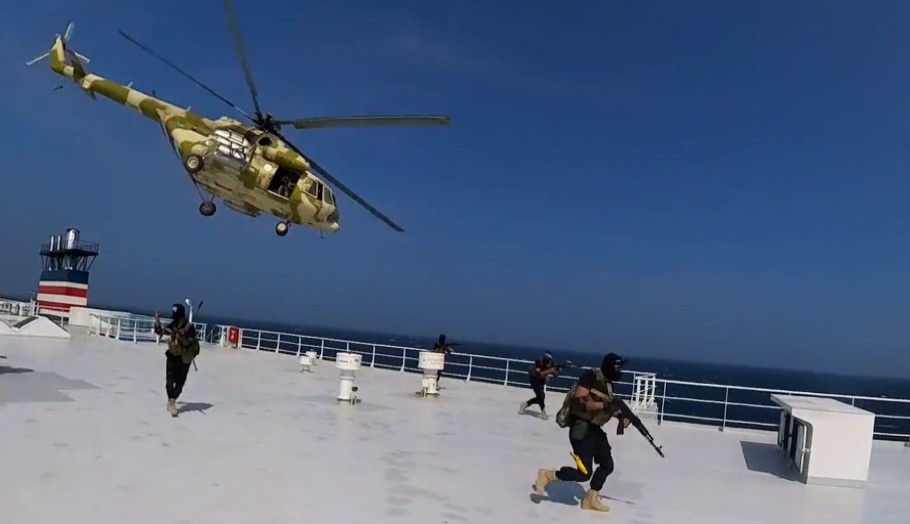 Ρεσάλτο των Χούθι σε εμπορικό πλοίο στην Ερυθρά Θάλασσα © YouTube/screenshot