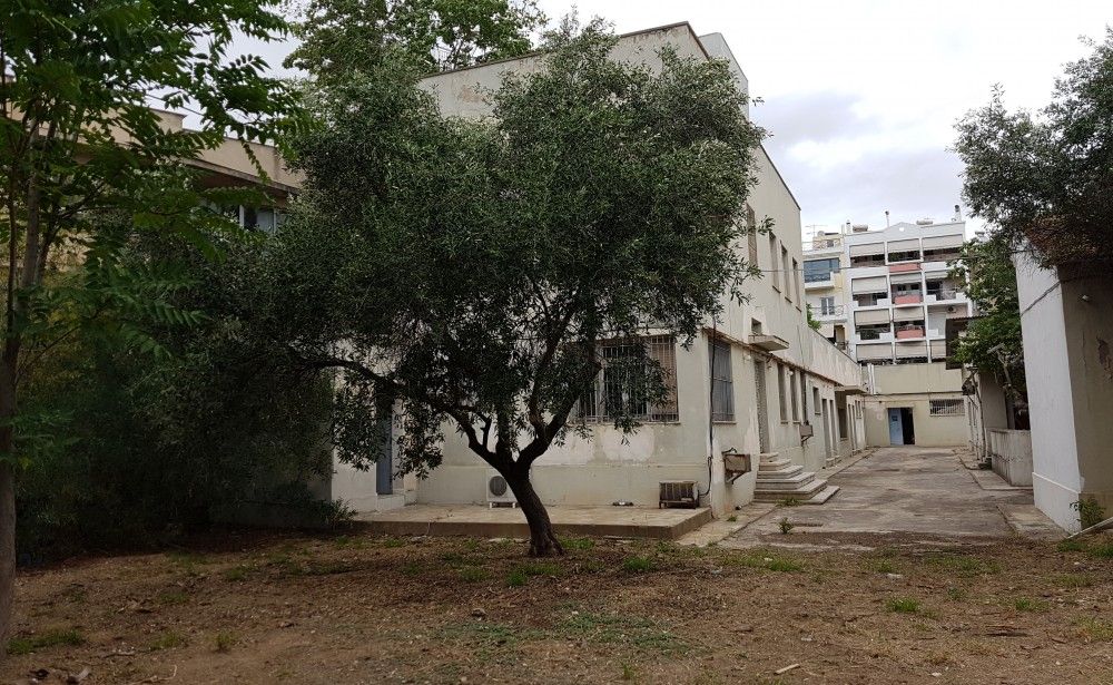 To κτίριο του πρώην Ελληνικού Οργανισμού Μικρομεσαίων Επιχειρήσεων (ΕΟΜΜΕΧ) © ΤΑΙΠΕΔ