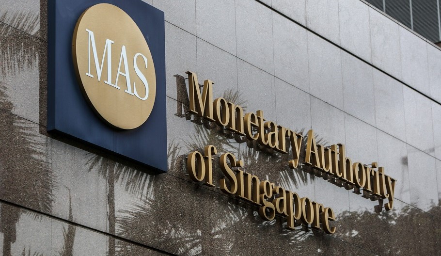 Η Κεντρική Τράπεζα της Σιγκαπούρης ©EPA/WALLACE WOON