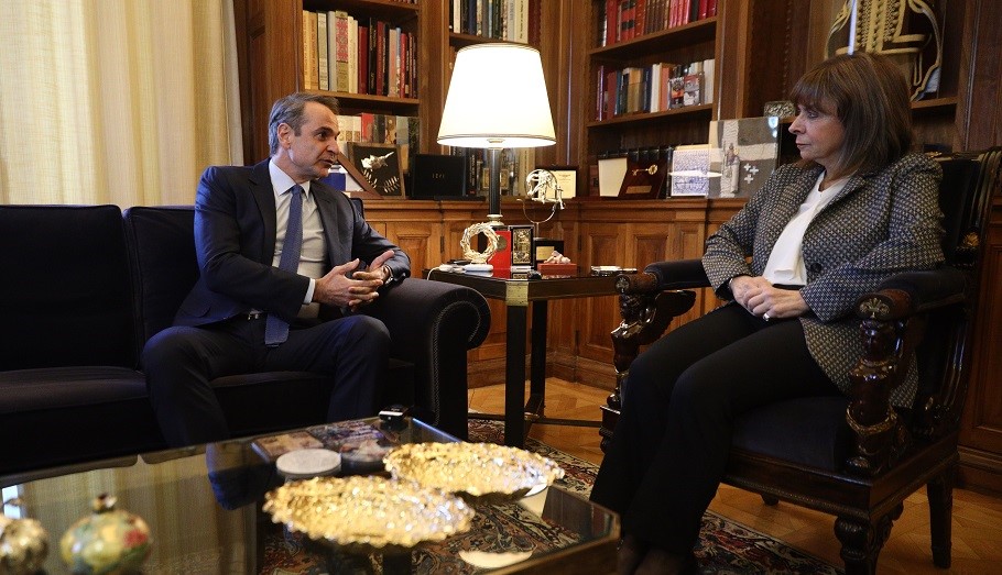 Μητσοτάκης σε Σακελλαροπούλου: Η Ελλάδα θωρακίζεται με τα F-35