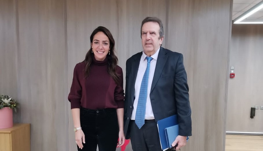 Μιχαηλίδου: Συνάντηση με το προεδρείο της ΕΣΕΕ