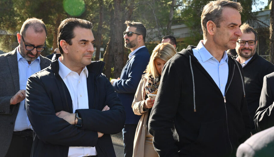 Ο Πρωθυπουργός, Κυριάκος Μητσοτάκης, με τον Κώστα Σκρέκα στο Εθνικό Κέντρο Έρευνας Φυσικών Επιστημών «Δημόκριτος»©facebook.com/Kostas Skrekas