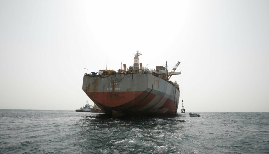 Τάνκερ στην Ερυθρά Θάλασσα © EPA/YAHYA ARHAB