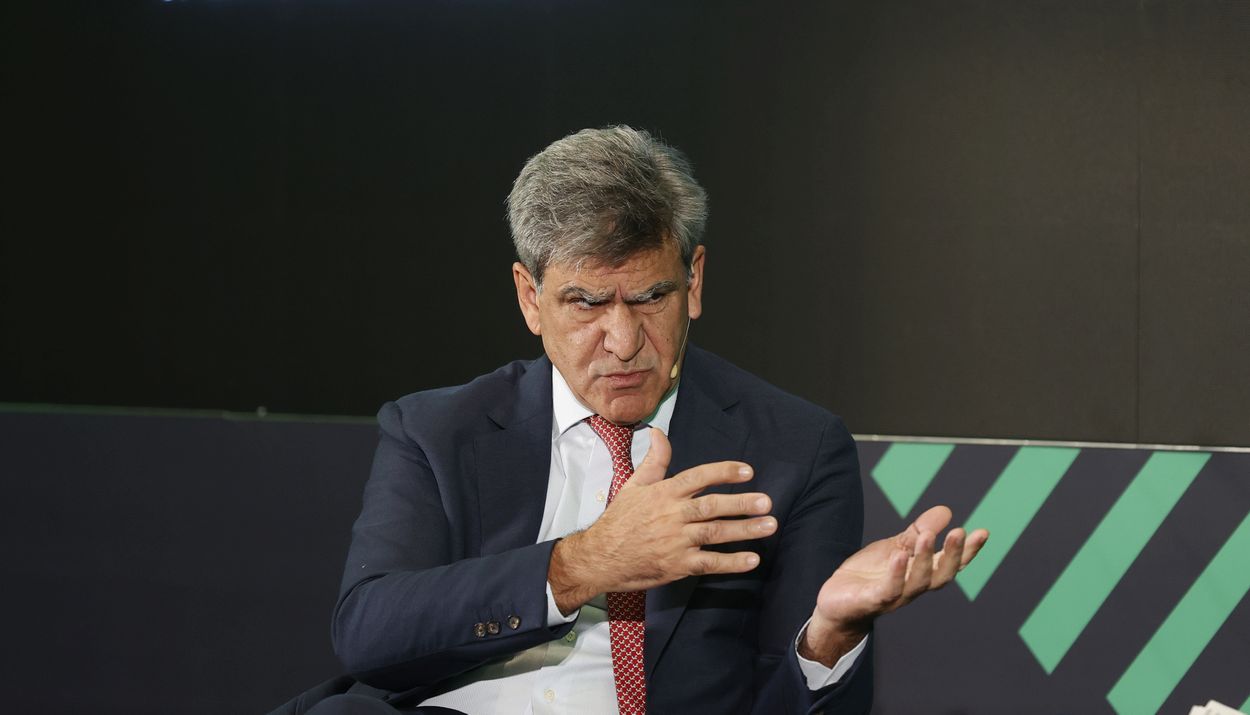 O CEO της Santander Χοσέ Αντόνιο Άλβαρες © EPA/JAVIER LIZÃ“N