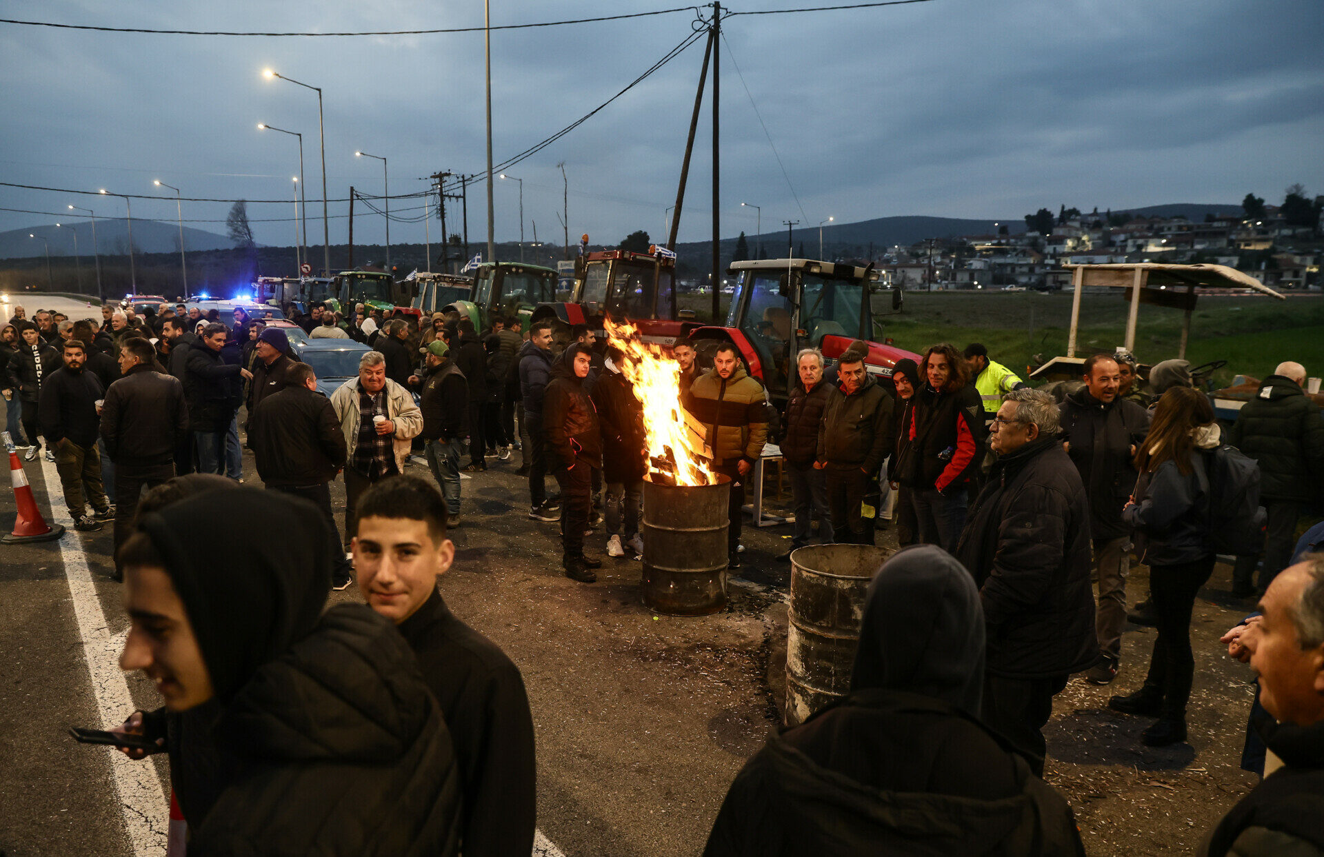 Έλληνες αγρότες © INTIME