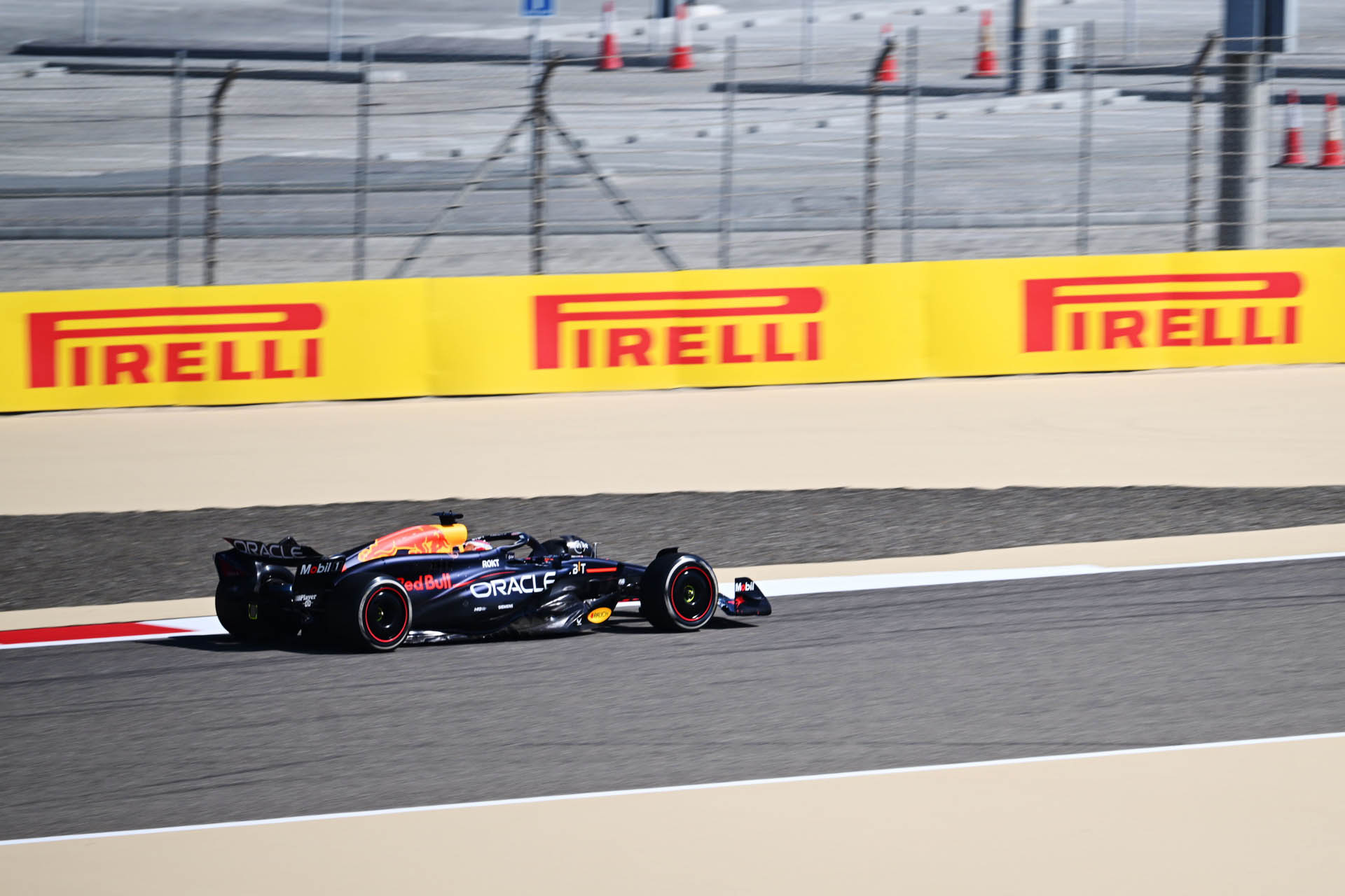 F1-Τεστ Μπαχρέιν: Ο Max Verstappen αυξάνει τη διαφορά
