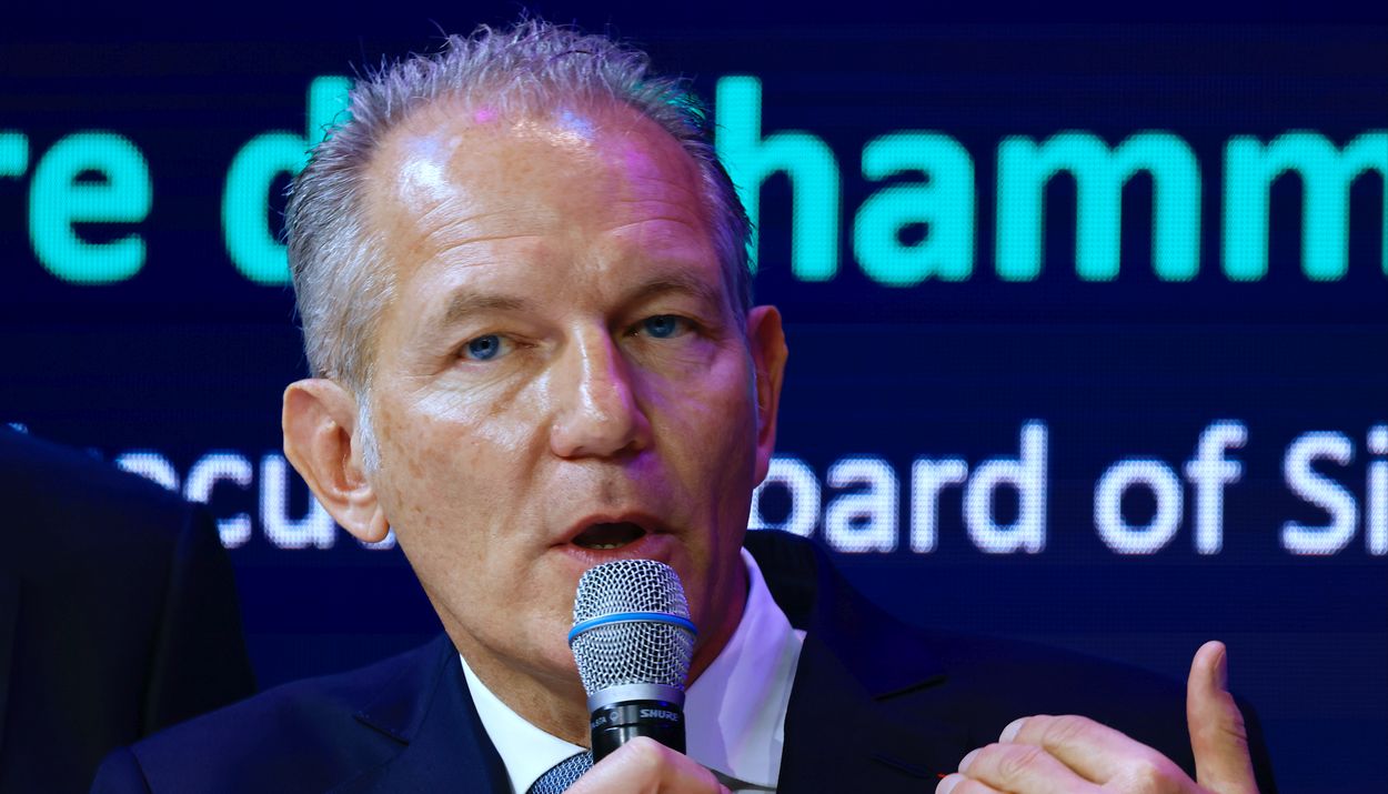 O διευθύνων σύμβουλος της Air Liquide, François Jackow © EPA/HANNIBAL HANSCHKE