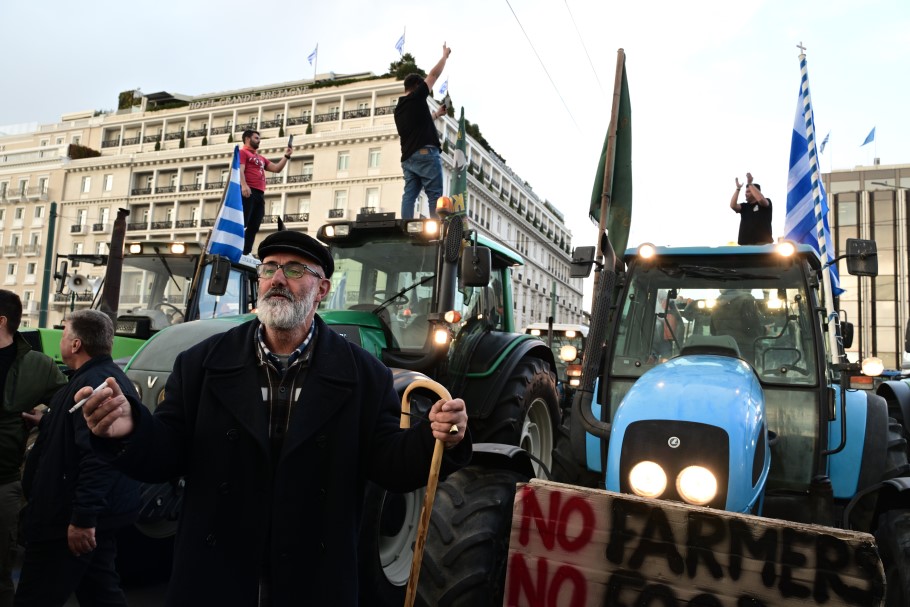 Οι αγρότες που κατέβηκαν στην Αθήνα με τα τρακτέρ ζητούν περισσότερα μέτρα στήριξης © EUROKINISSI/ΤΑΤΙΑΝΑ ΜΠΟΛΑΡΗ