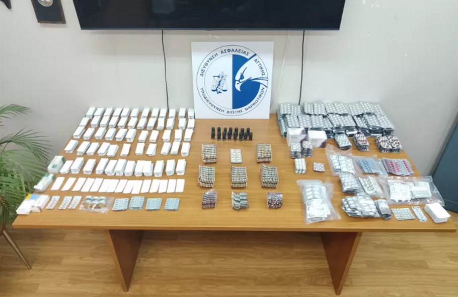 Αττική: Συνελήφθη 43χρονος με 10.500 ναρκωτικά και χάπια