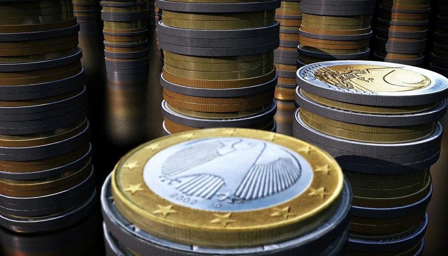 Συνάλλαγμα: Το ευρώ υποχωρεί 0,57%, στα 1,1120 δολάρια