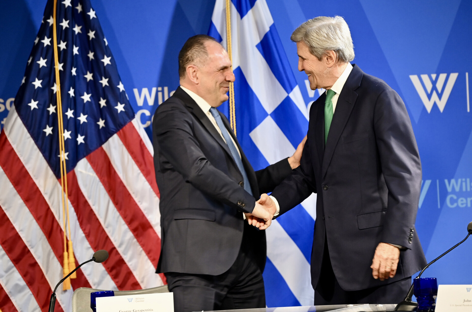 Γεραπετρίτης και Κέρι συνομίλησαν για τη Διάσκεψη των Ωκεανών