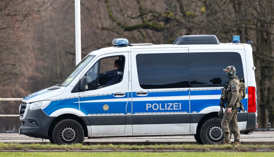Αστυνομικοί στη Γερμανία © EPA/HANNIBAL HANSCHKE