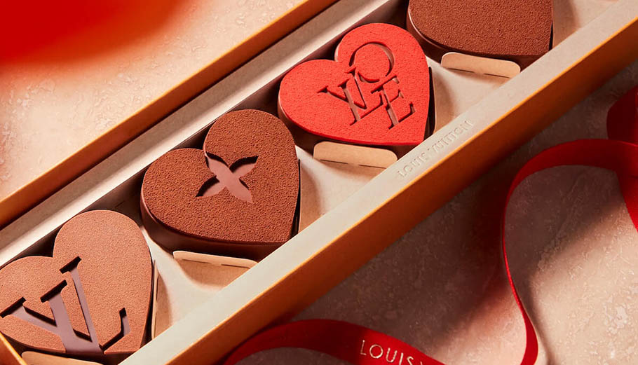Σοκολατάκια σε σχήμα καρδιάς "γέννησε" η συνεργασία του Maxime Frédéric και της Louis Vuitton © Louis Vuitton