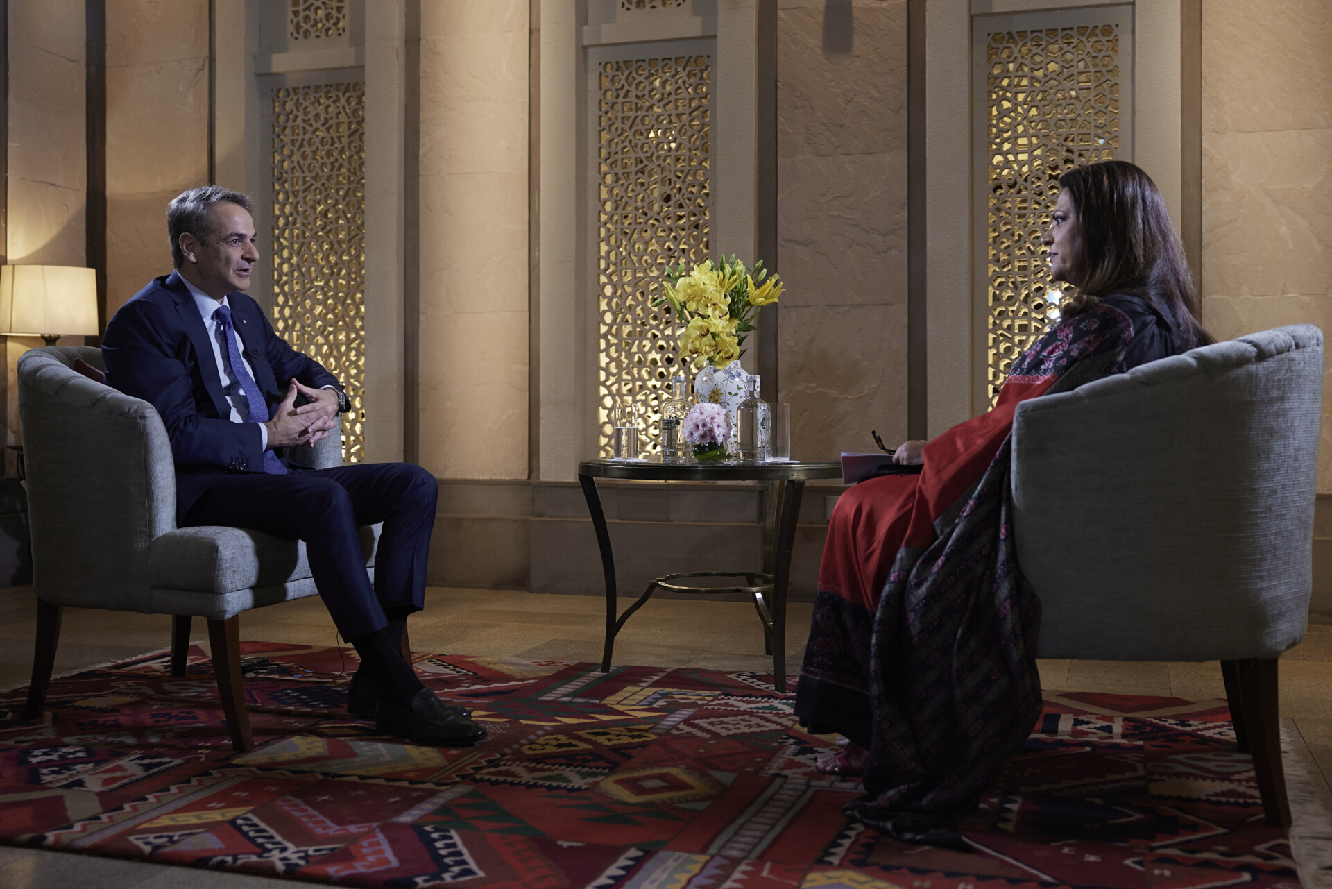 Συνέντευξη του Πρωθυπουργού Κυριάκου Μητσοτάκη στον τηλεοπτικό σταθμό «Times Now» και στη δημοσιογράφο Ναβίκα Κουμάρ © ΔΤ