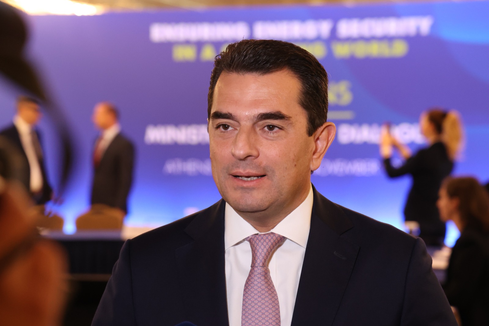 Σκρέκας: Σε 10 λεπτά η ίδρυση ακόμη 12 μορφών επιχειρήσεων