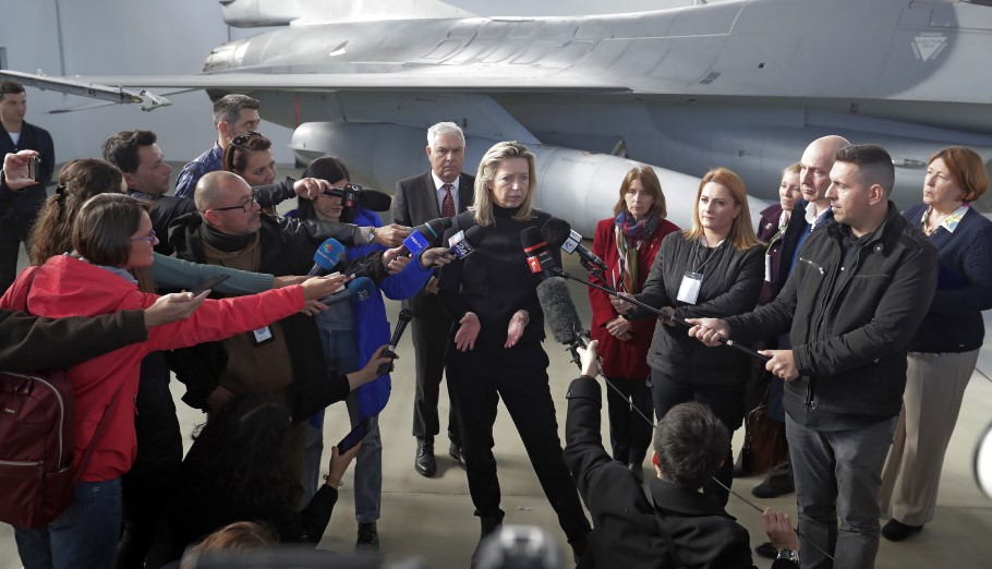 Kajsa Ollongren, υπουργός Άμυνας της Ολλανδίας © EPA/Robert Ghement