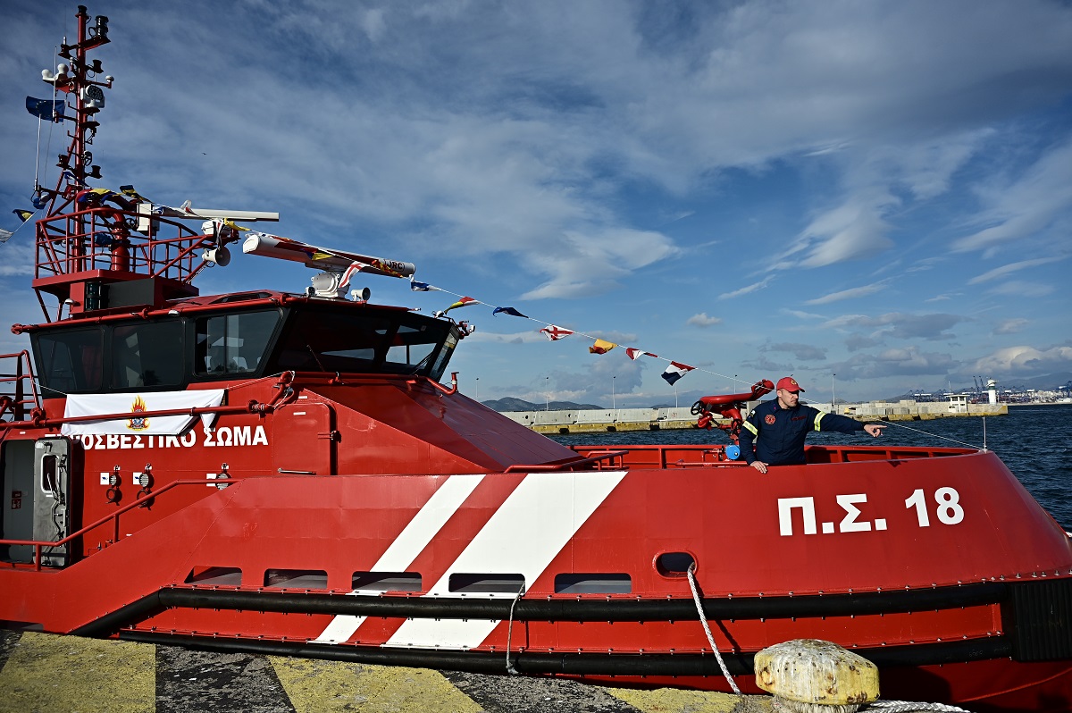 Ένταξη νέων πυροσβεστικών πλοίων στο Πυροσβεστικό Σώμα, στο λιμάνι του Πειραιά, παρουσία του Πρωθυπουργού Κυριάκου Μητσοτάκη@(ΜΙΧΑΛΗΣ ΚΑΡΑΓΙΑΝΝΗΣ/EUROKINISSI)