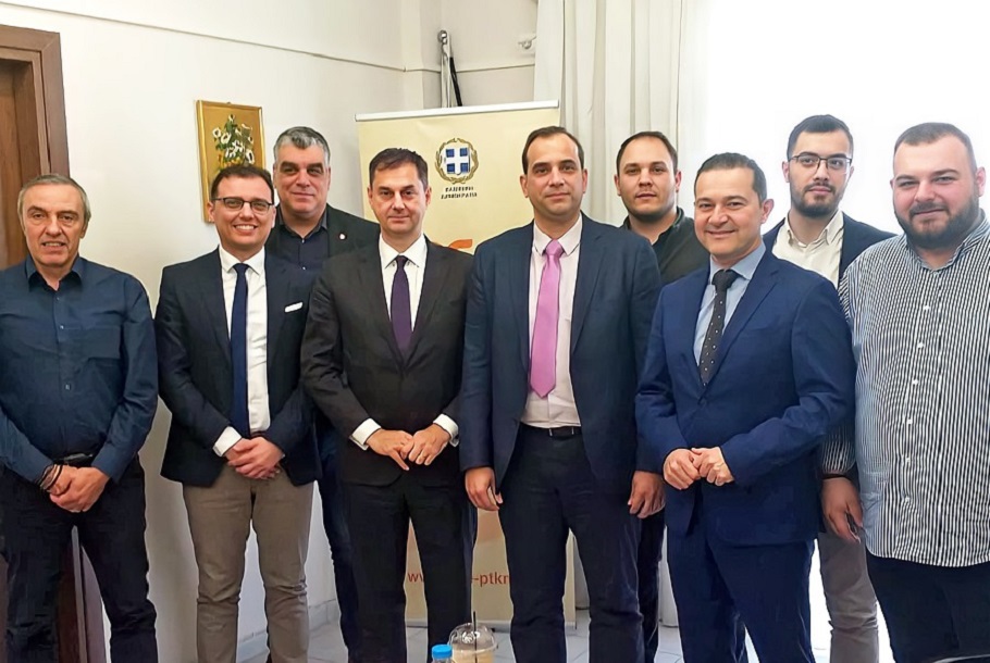 Θεοχάρης: Έως τις 29 Φεβρουαρίου η προμήθεια POS