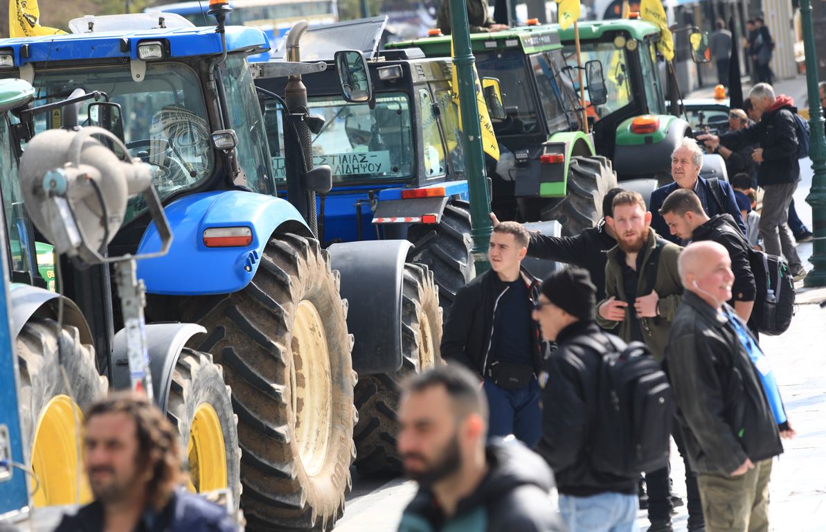 Τρακτέρ στο Σύνταγμα © ΓΙΑΝΝΗΣ ΠΑΝΑΓΟΠΟΥΛΟΣ/EUROKINISSI