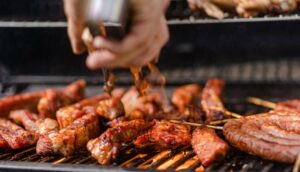 Τσικνοπέμπτη 2026: Πόσο θα πληρώσουμε το κρέας