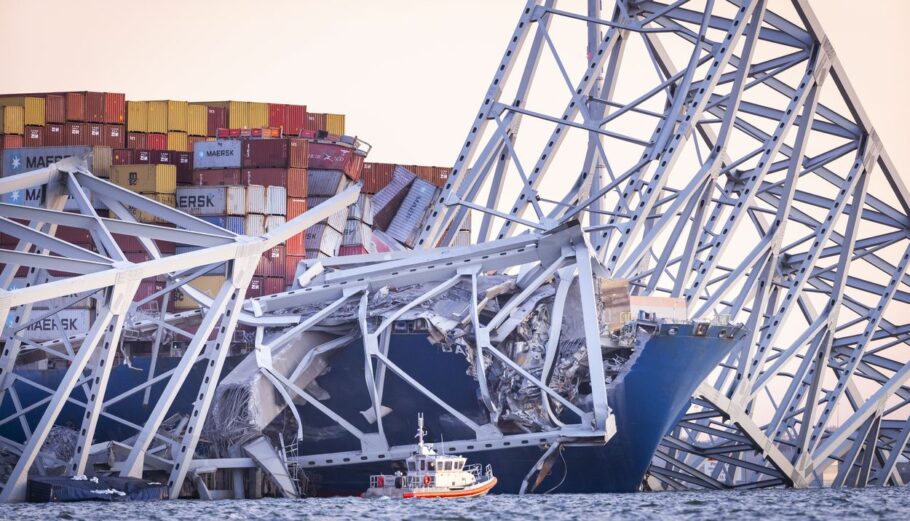 Κατάρρευση της γέφυρας της Βαλτιμόρης © EPA/JIM LO SCALZO