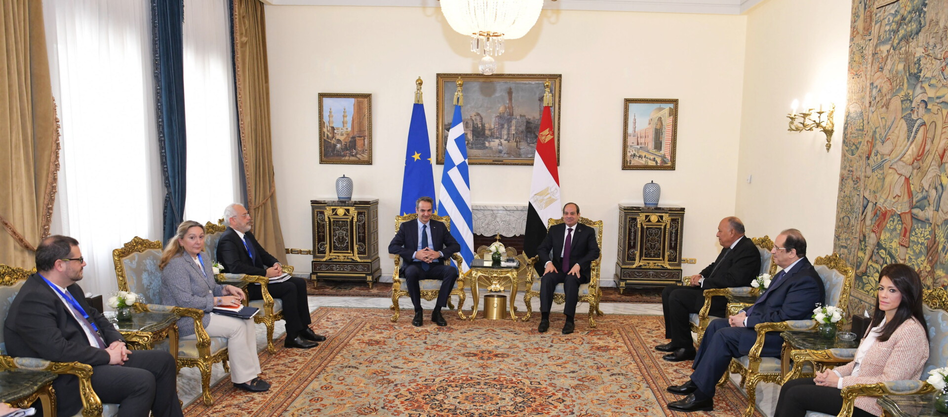 Ο Έλληνας πρωθυπουργός, Κυριάκος Μητσοτάκης και ο Αιγύπτιος πρόεδρος, Αμπντέλ Φατάχ Αλ Σίσι © EPA/EGYPTIAN PRESIDENTIAL OFFICE / HANDOUT