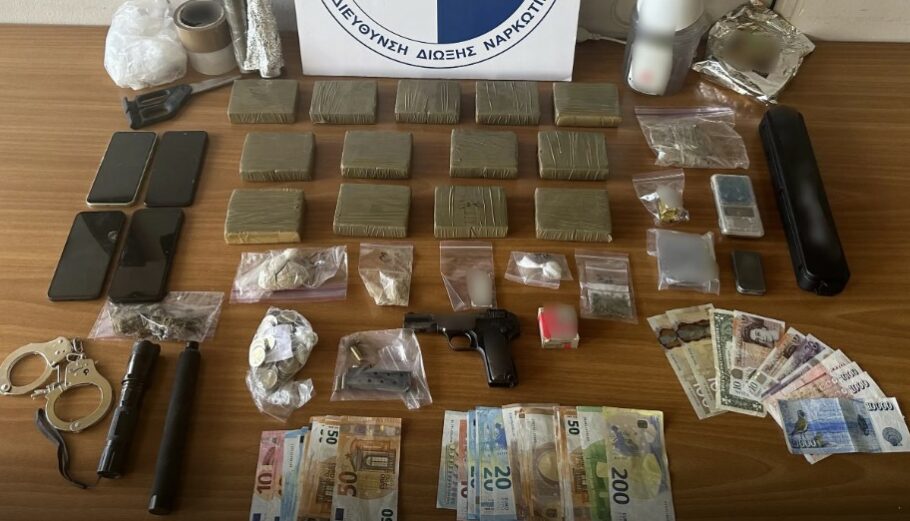 Τρεις συλλήψεις για διακίνηση ναρκωτικών στο Περιστέρι © ΕΛΑΣ