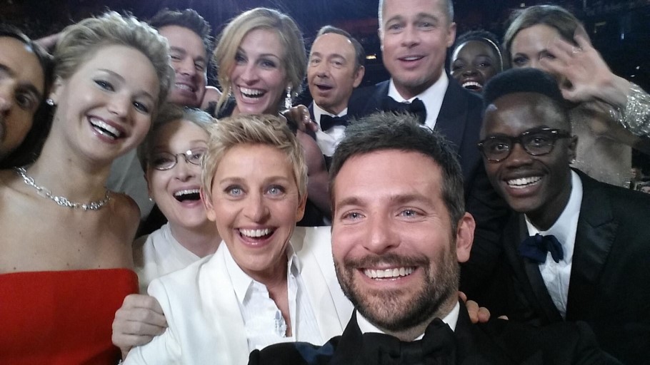 Η selfie της Έλεν Ντε Τζένερις που «έριξε» το Twitter © X / Ellen DeGeneres