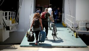 ΤτΕ: Πλεόνασμα 17,5 δισ. στο ταξιδιωτικό ισοζύγιο το εννεάμηνο