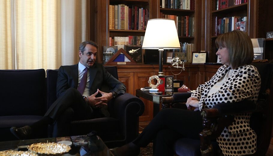 Συνάντηση της Προέδρου της Δημοκρατίας Κατερίνας Σακελλαροπούλου με τον Πρωθυπουργό Κυριάκο Μητσοτάκη@eurokinissi