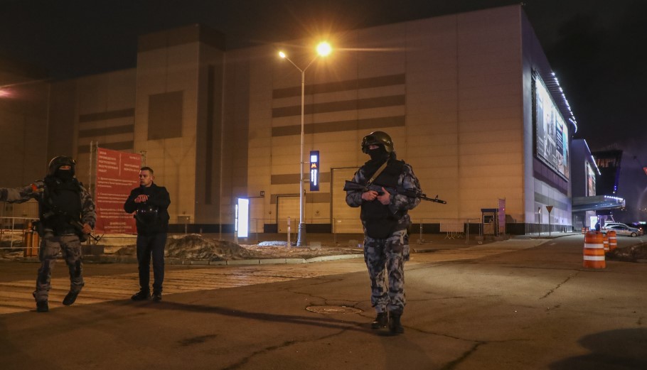 Τρομοκρατική επίθεση στη Μόσχα © EPA/MAXIM SHIPENKOV