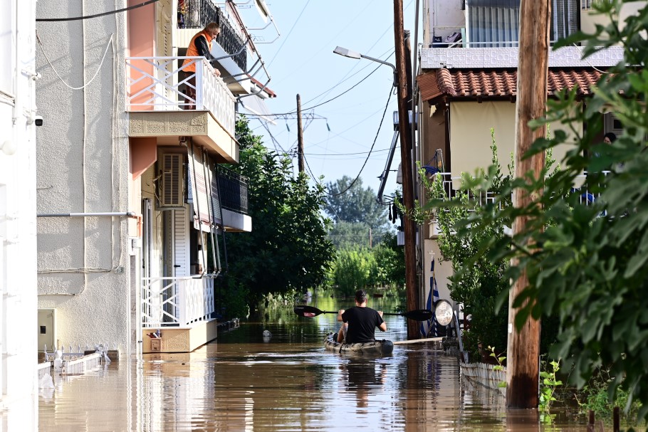 Πλημμύρες στη Λάρισα μετά την υπερχείλιση του Πηνειού λόγω της κακοκαιρίας Daniel © EUROKINISSI