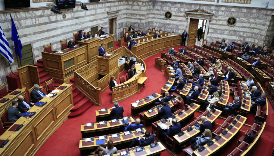 Συζήτηση στην Ολομέλεια της Βουλής της πρότασης δυσπιστίας στην κυβέρνηση που κατέθεσε ο πρόεδρος του ΠΑΣΟΚ-Κινήματος Αλλαγής Νίκος Ανδρουλάκης © Eurokinissi