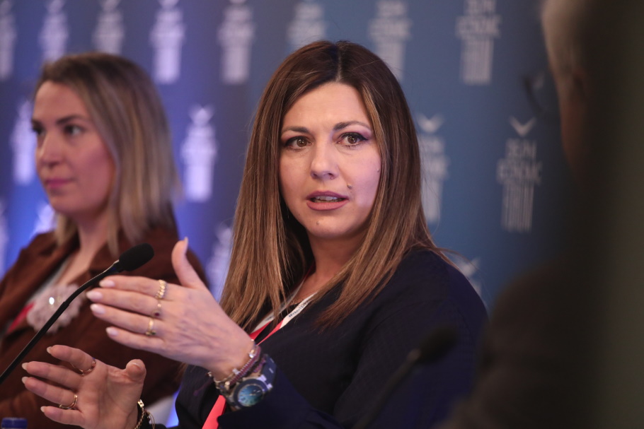 Ζαχαράκη: Οι θετικές εξελίξεις στην ισότητα γυναικών και αντρών