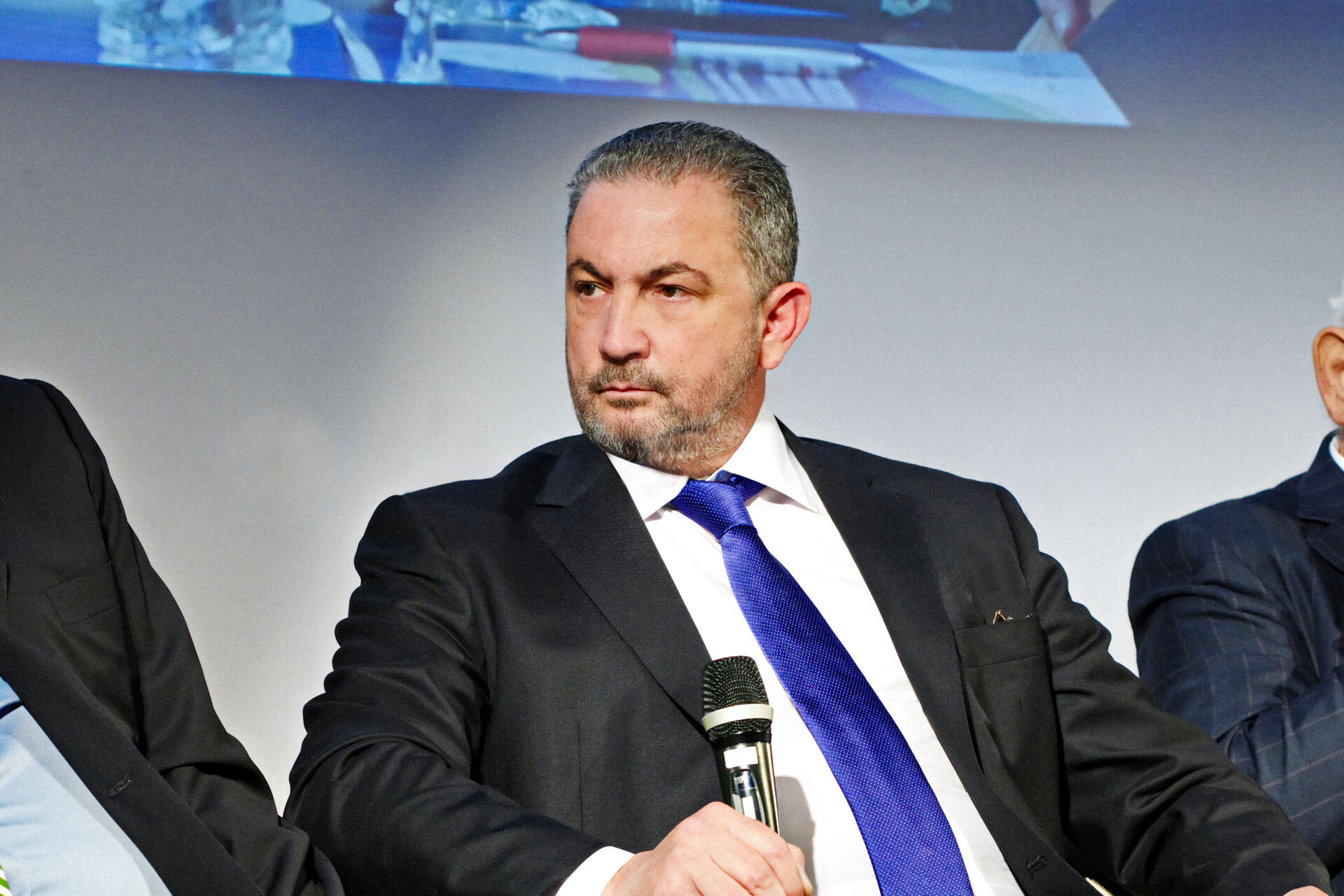 Καμπανάκι Εξάρχου για τους πόρους του Ταμείου Ανάκαμψης