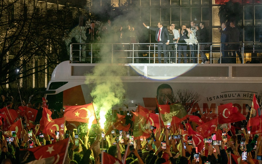 Νικητής των εκλογών στην Τουρκία ο Εκρέμ Ιμάμογλου ©EPA/TOLGA ULUTURK