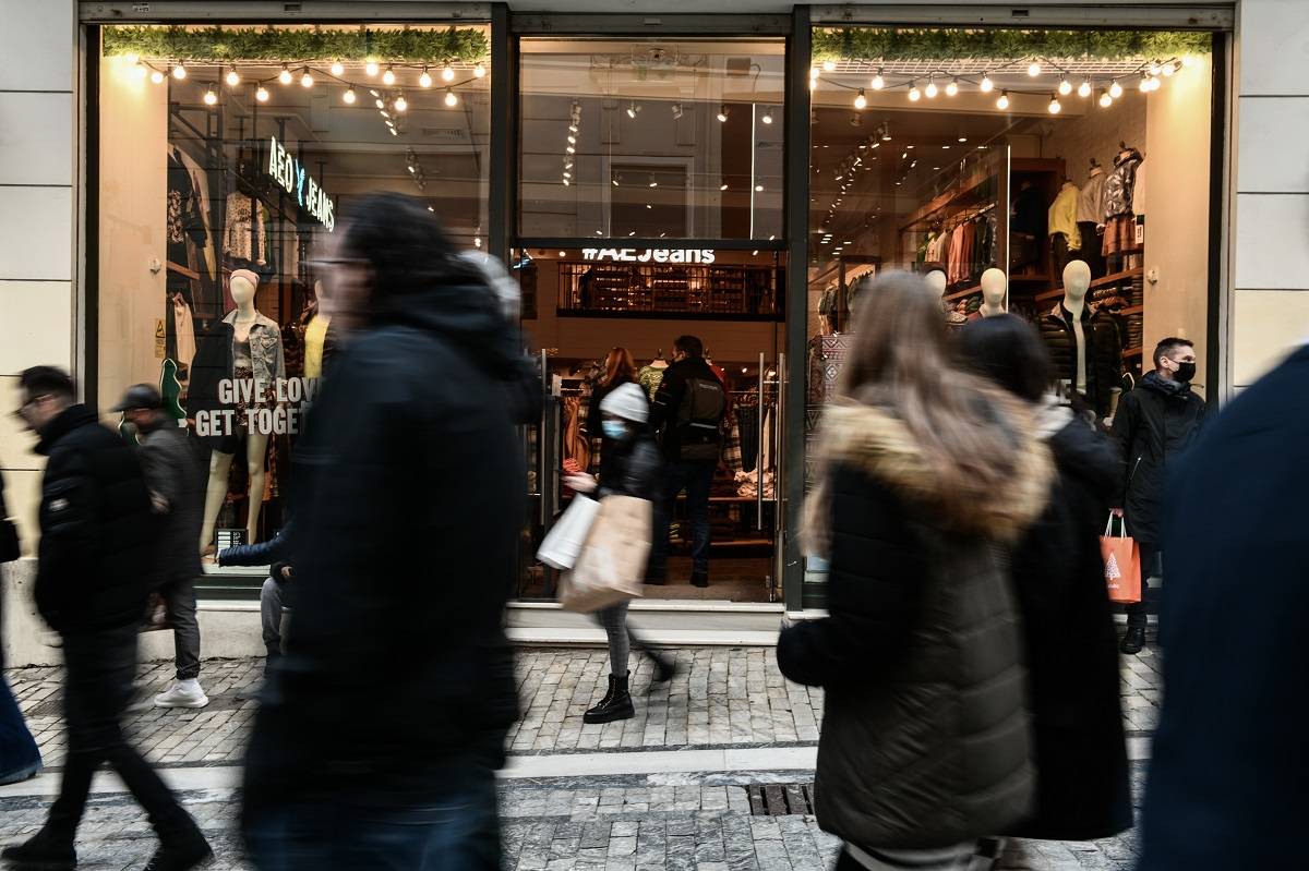 Στις εμπορικές πιάτσες τα μεγάλα deals: Eπενδύσεις 294 εκατ. & δυναμικά openings στο ελληνικό retail