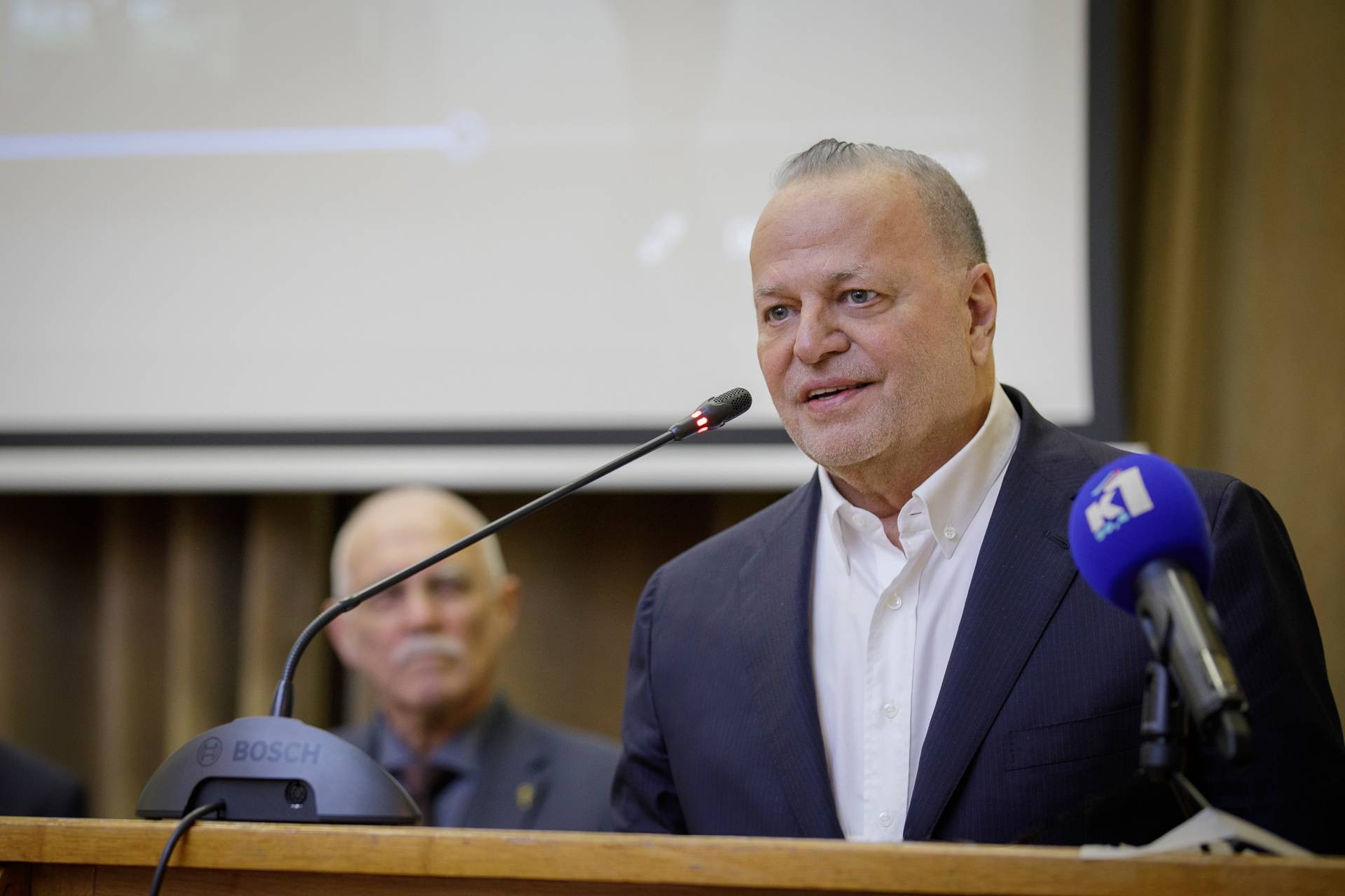 Μυτιληναίος: Σε βαθιά κρίση η ΕΕ, επείγει εμπορική συμφωνία με τις ΗΠΑ