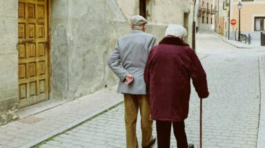 Αιωνόβιοι Συνταξιούχοι © Unsplash