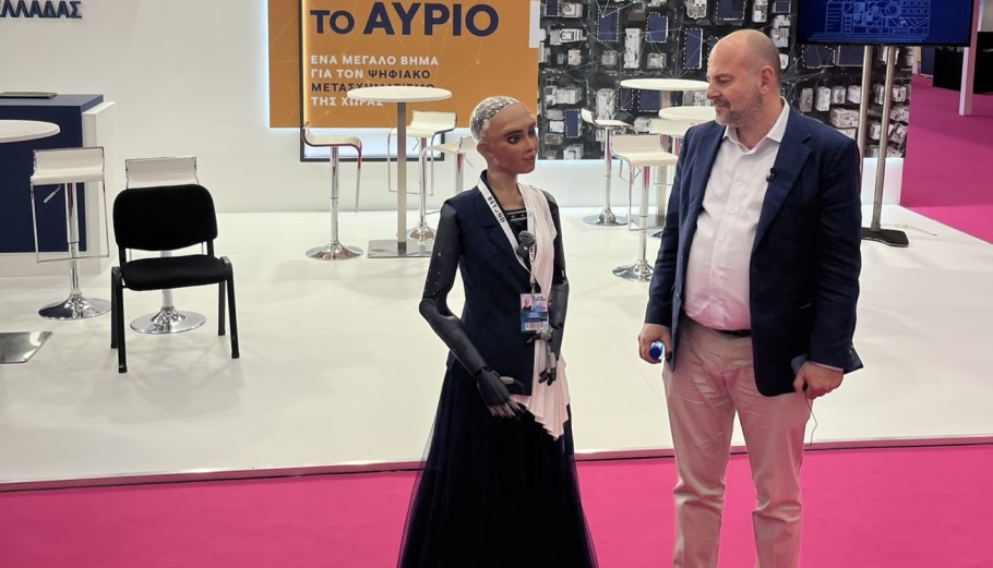 Στασινός και Sophia the robot συναντήθηκαν στην Beyond 2024