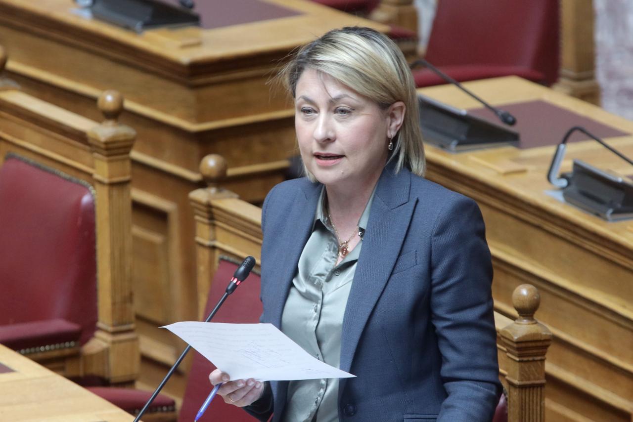 Αλεξοπούλου: 100 νέα αυτόματα συστήματα ισόπεδων διαβάσεων