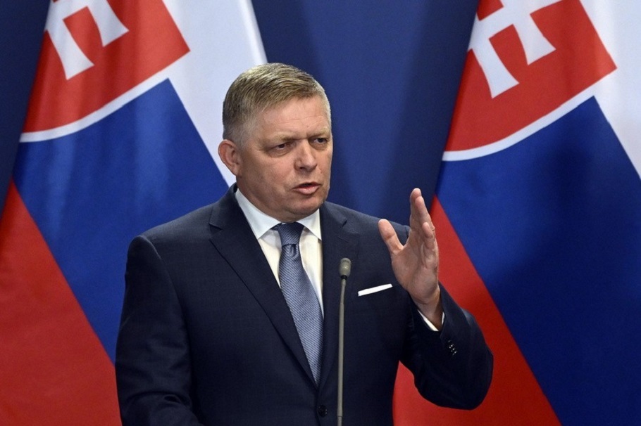 Ο πρωθυπουργός της Σλοβακίας Ρόμπερτ Φίτσο@EPA/Szilard Koszticsak