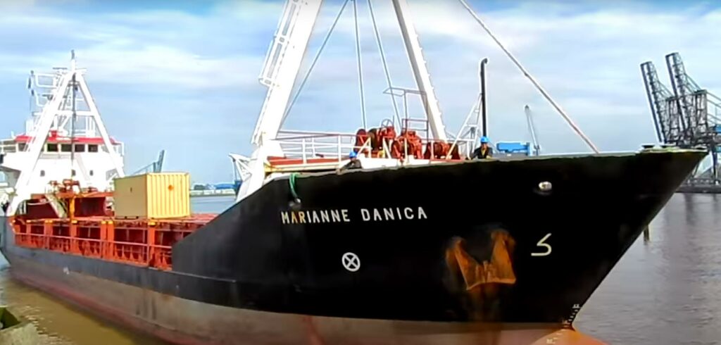 Το πλοίο Marianne Danica που απαγόρευσε η Ισπανία να ελλιμενιστεί © Printscreen Youtube