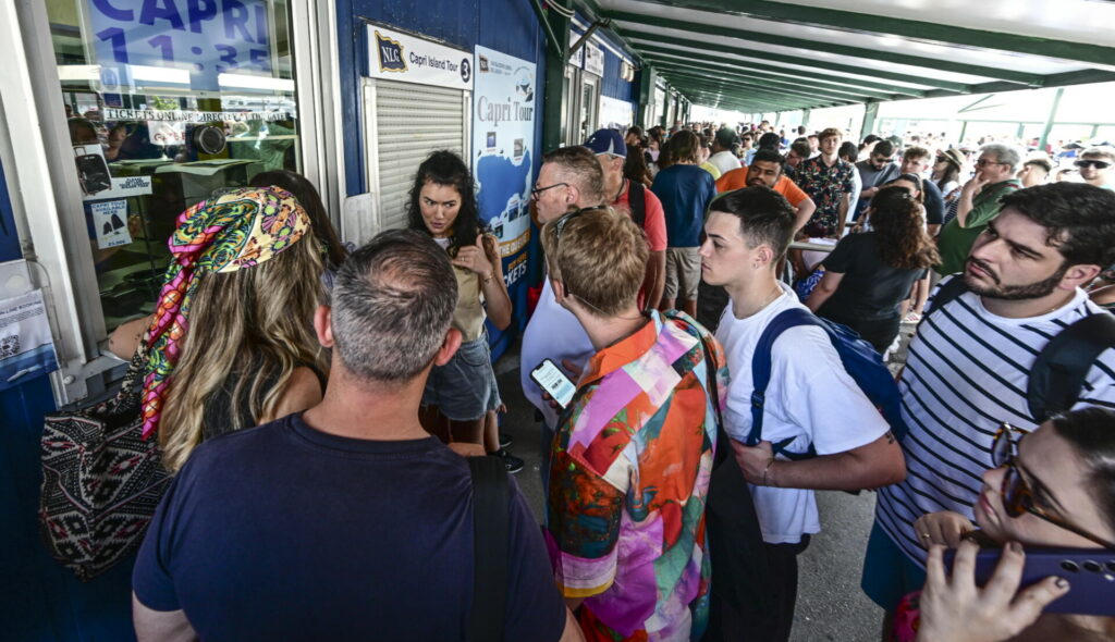 Κάπρι: Απαγόρευση αφίξεων τουριστών λόγω προβλήματος υδροδότησης