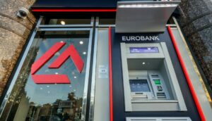 Eurobank: Υποτονική η καταναλωτική εμπιστοσύνη το β’ τρίμηνο