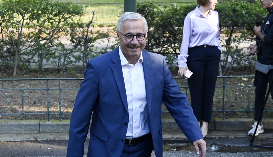 ΠΑΣΟΚ: O Γιάννης Μανιάτης Αντιπρόεδρος του S&D στο ΕΚ