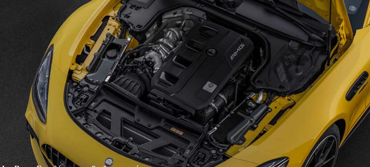 Mercedes-Benz: Επενδύει στους βενζινοκινητήρες