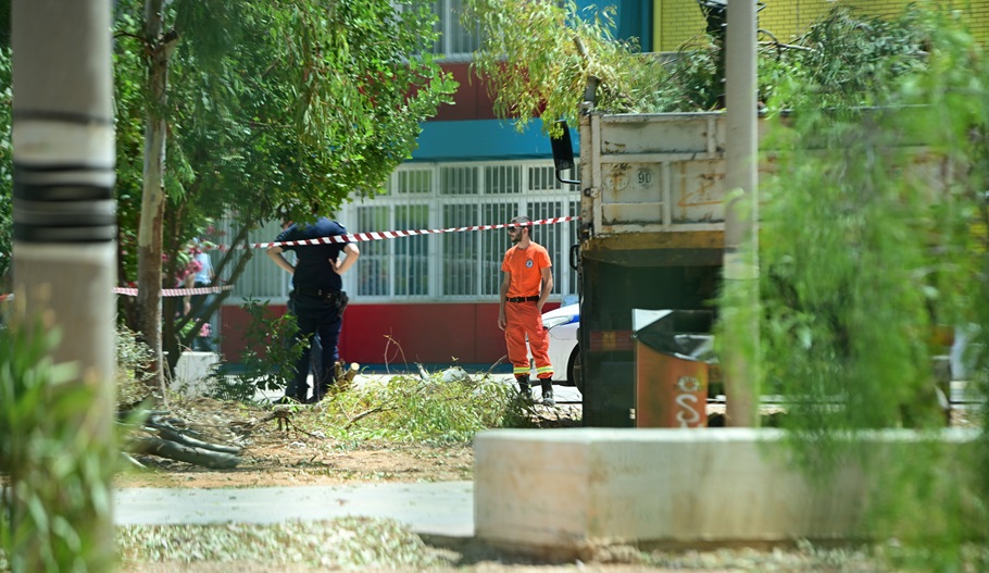 Παπάγου: Νεκρός ένας εργάτης που καταπλακώθηκε από δέντρο
