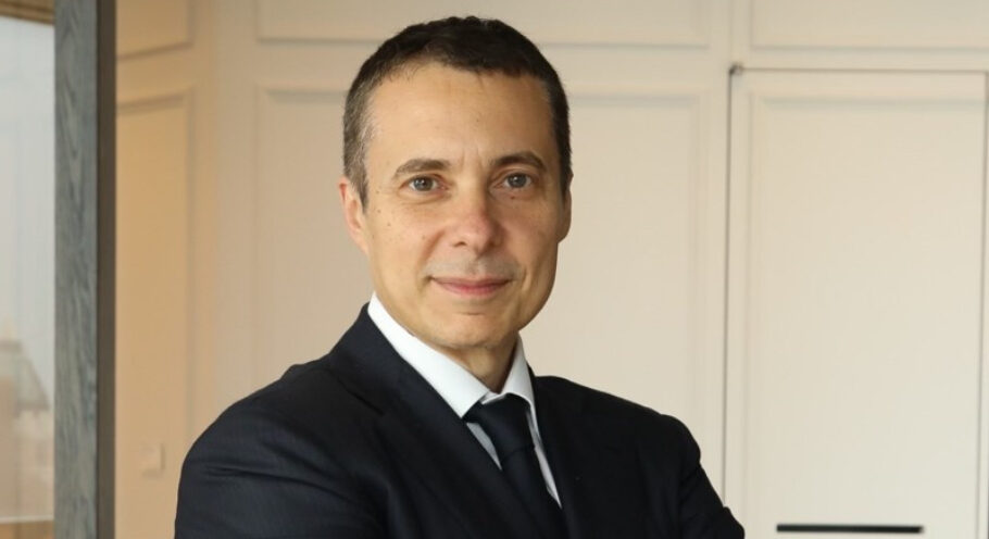 Τάκης Γεωργακόπουλος: Ο Έλληνας banker που αναλαμβάνει το νέο μεγάλο στοίχημα της Wall Street