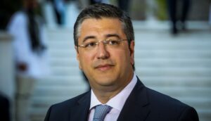 Τζιτζικώστας: Mικρή αύξηση των τουριστικών αφίξεων στην Ευρώπη